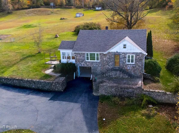 217 Adams Ave, Saylorsburg, PA 18353