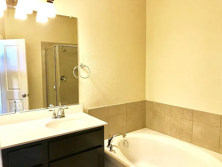 1101 E Parmer Ln #221 — Photo 7