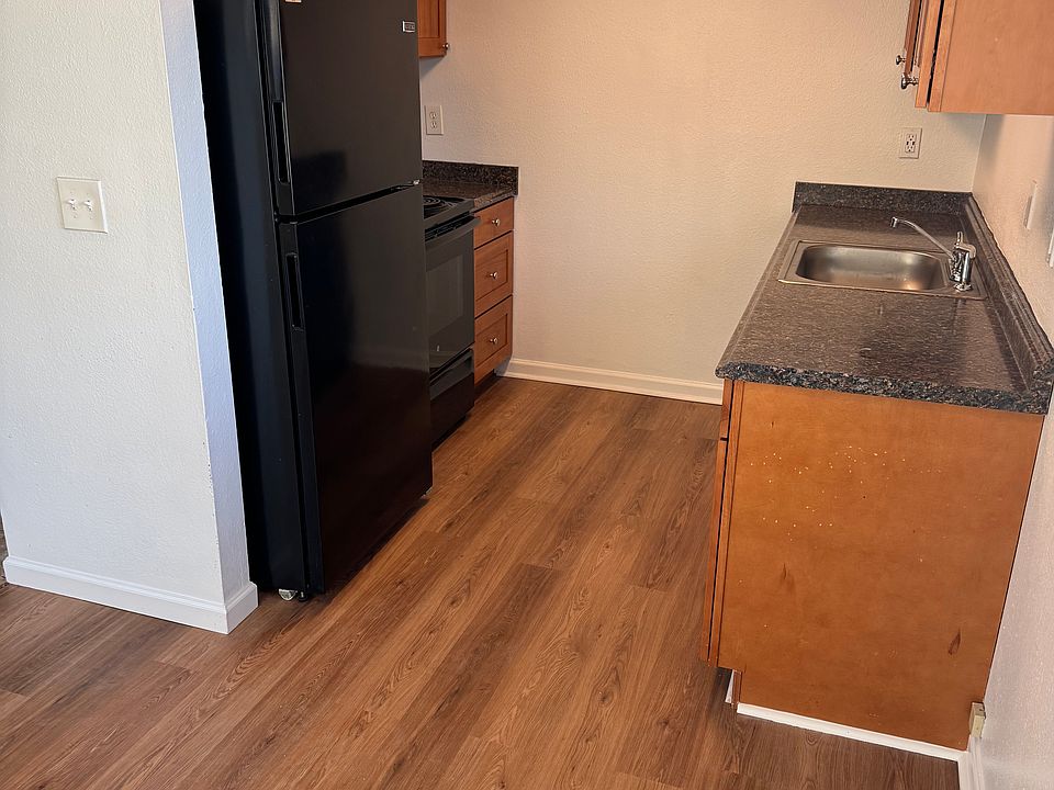 1st image of 4031 S Warner St #4
