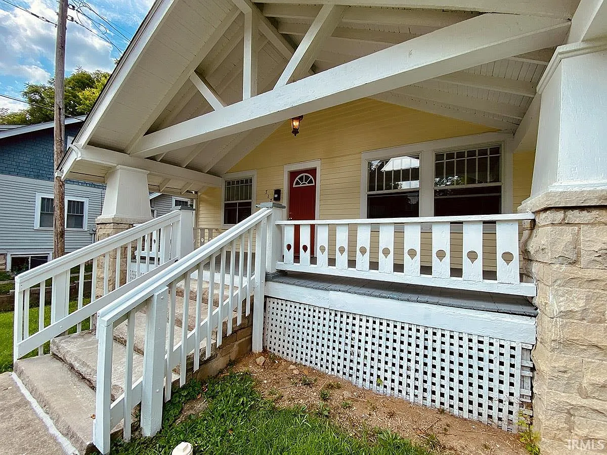 4 bed, 1.0 bath, 1380 sqft, $3,000 — Photo 2