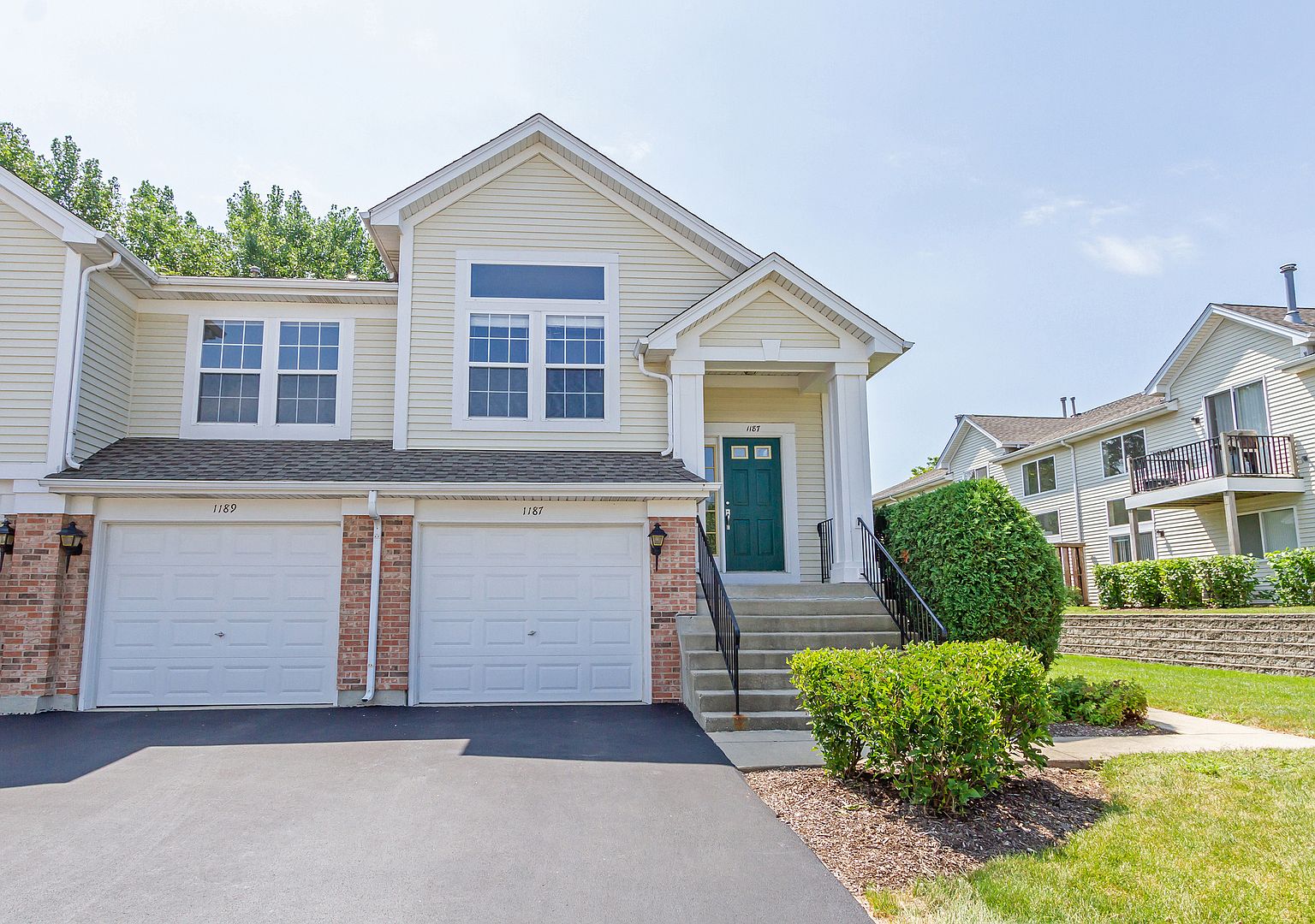 1187 Hawthorne Ln, Elk Grove Village, IL 60007 | Zillow