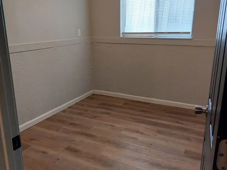 4964 E Lincoln St — Photo 17
