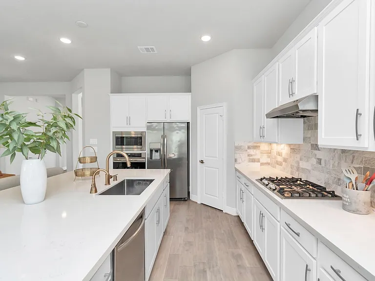 28646 Monarch Cliffs Dr — Photo 25