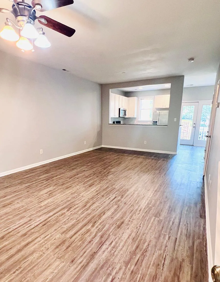 10322 McGoogan Ln — Photo 4