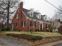 1st image of 318 Oakridge Ct