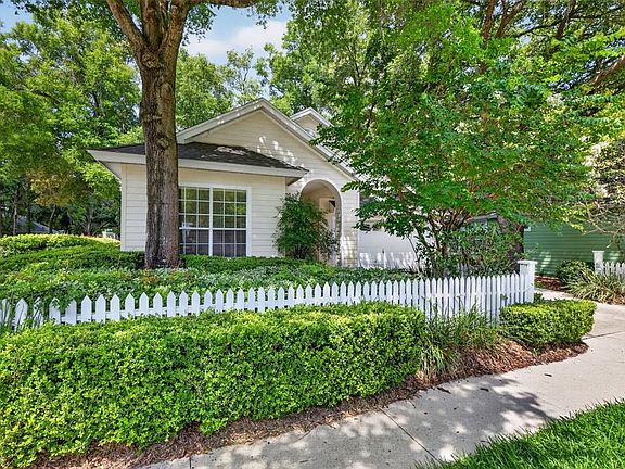 4th image of 10370 SW 51st Ln