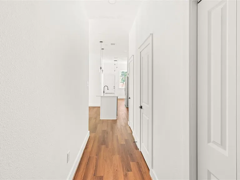 3940 Davenport St #B — Photo 8