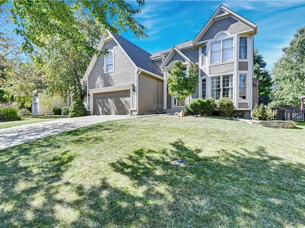 21614 W 98th St, Lenexa, KS 66220