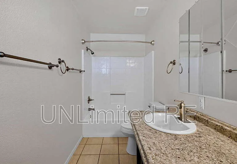 2250 Atlantic Dr — Photo 6