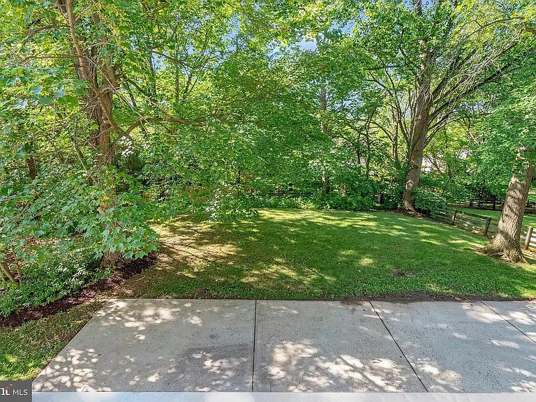 8009 Lewinsville Rd — Photo 32