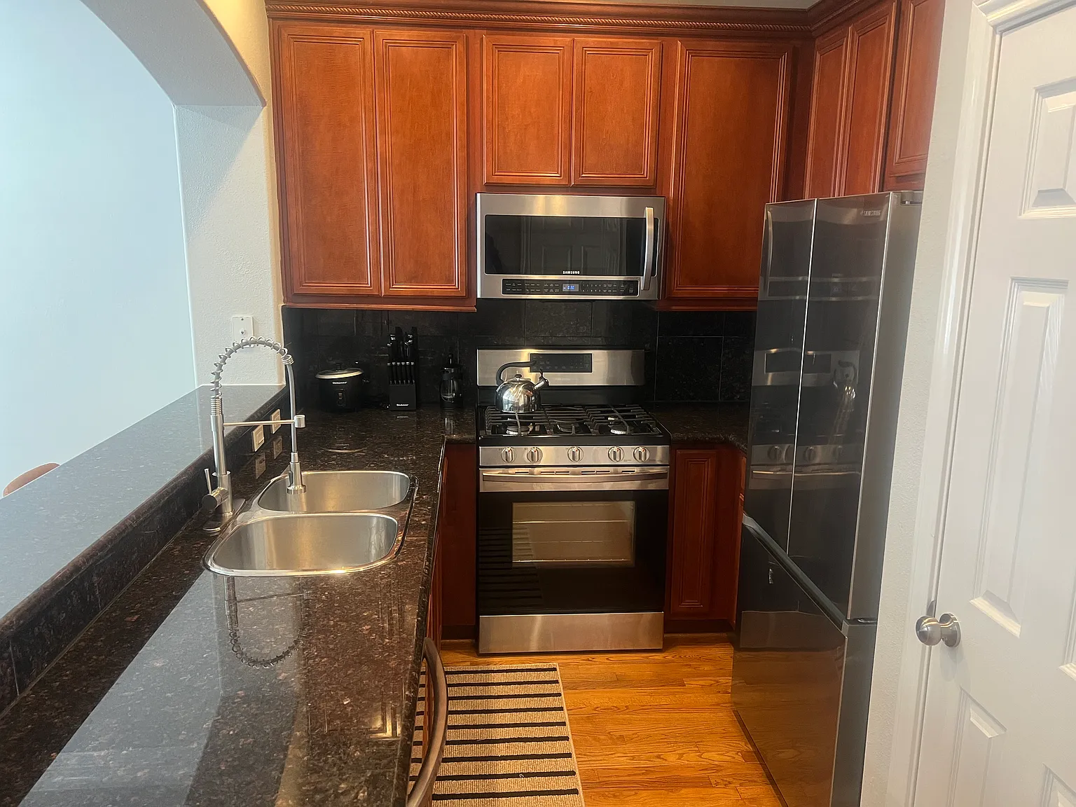 2 bed, 1540 sqft, $3,150 — Photo 4