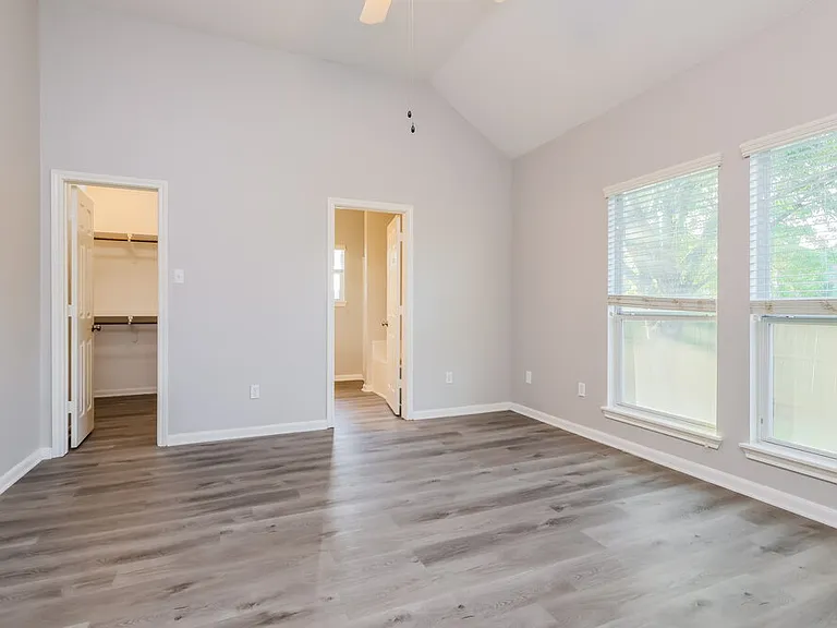 985 Oak Falls Dr — Photo 9
