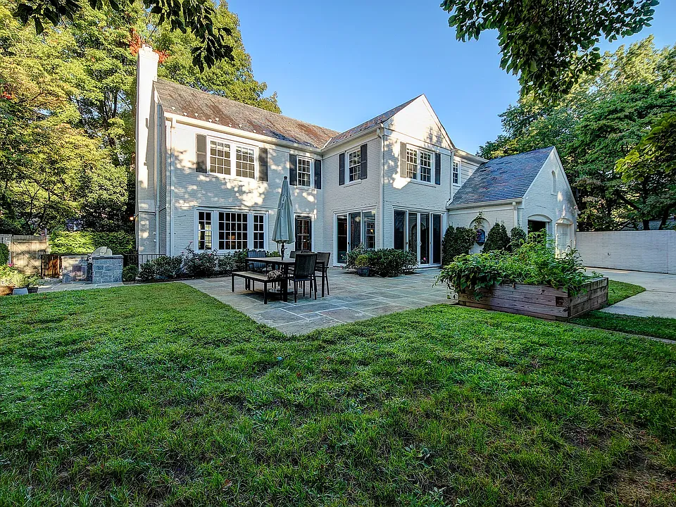4509 Tournay Rd