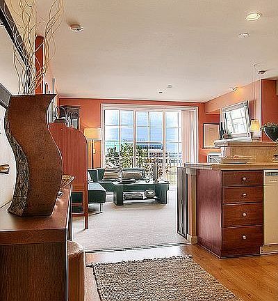 A long and spacious foyer!