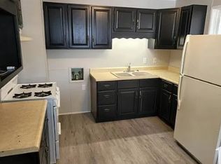 1101 N McKinley Ave, Champaign, IL 61821