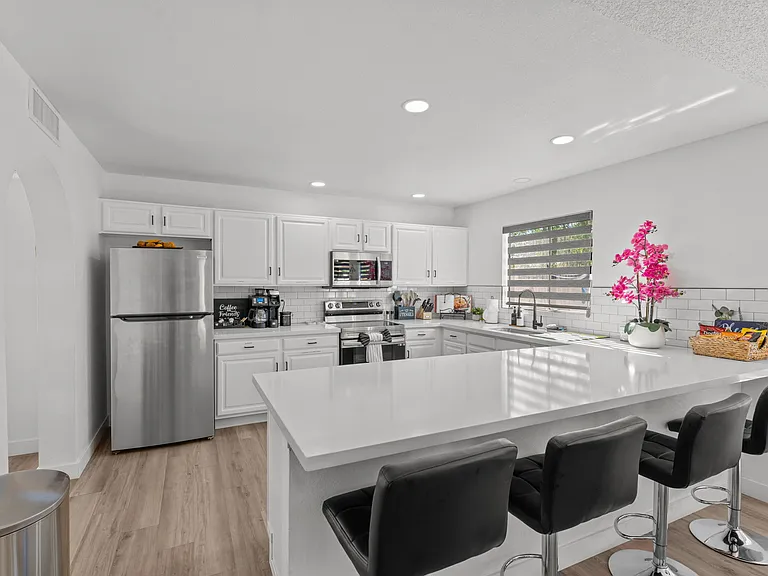 11417 W Orange Blossom Ln — Photo 56