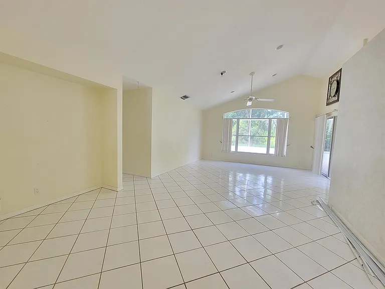 3041 Casa Rio Ct — Photo 4