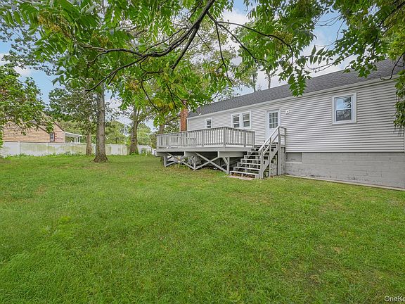 3rd image of 7 Joan Avenue
