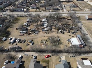 1006 N Masters Dr, Dallas, TX 75217