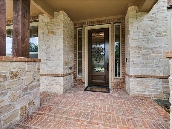 2nd image of 26302 Pleasant Knoll Ln