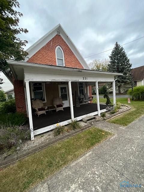 1st image of 221 S Patterson St