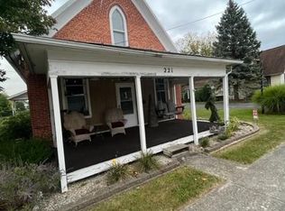 221 S Patterson St, Carey, OH 43316