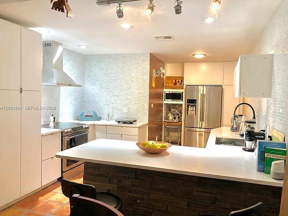 5th image of 2957 Myrtle Oak Cir