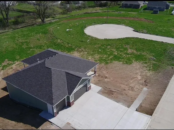 1140 Evergreen Rd, Bennet, NE 68317