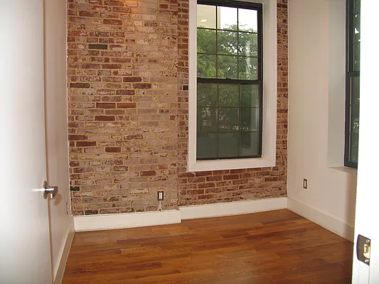 Rented by Rapid Realty Cobble Hill | media 19