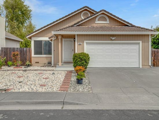 1032 Wood Hollow Cir, Fairfield, CA 94533