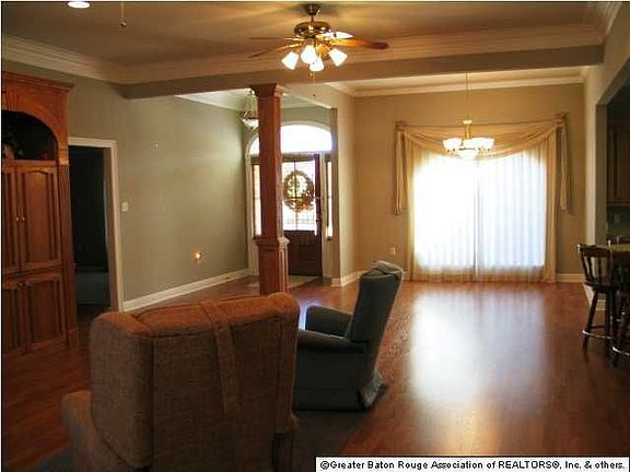 2nd image of 15073 Hunter Creek Ct