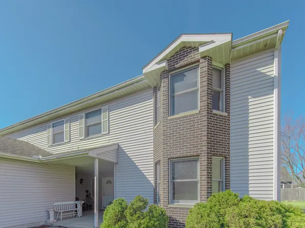 1215 Sturdy Rd, Valparaiso, IN 46383