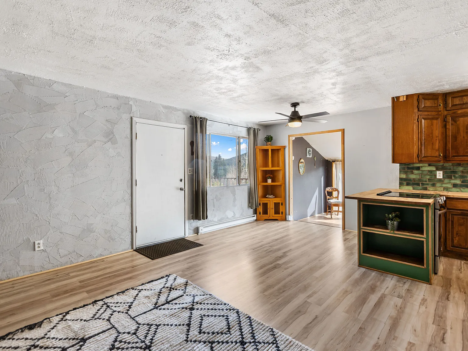 2 bed, 1188 sqft, $2,300 — Photo 4