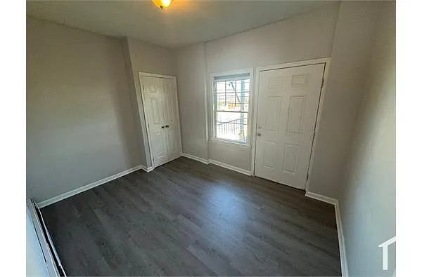 Building Photo - 18 Jay St #D2
