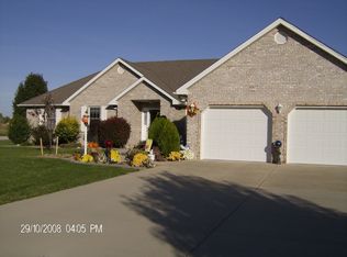 7 Willow Way, Brighton, IL 62012