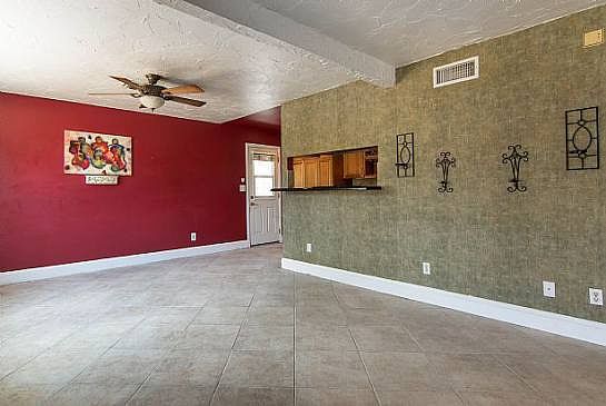 5th image of 13033 Cranston Ave