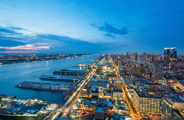 Rented by The Moinian Group | media 10