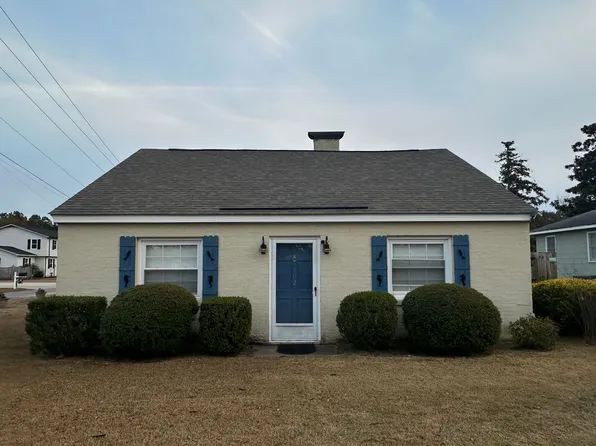 302 N Shores Rd, Washington, NC 27889