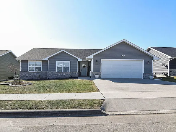 2024 Sky Blue Dr, Dubuque, IA 52001