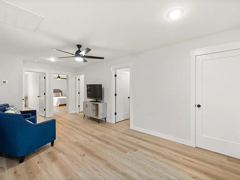 689 Neighborhood Rd — Photo 21