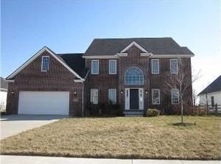 14747 Lake Meadows Dr, Perrysburg, OH 43551