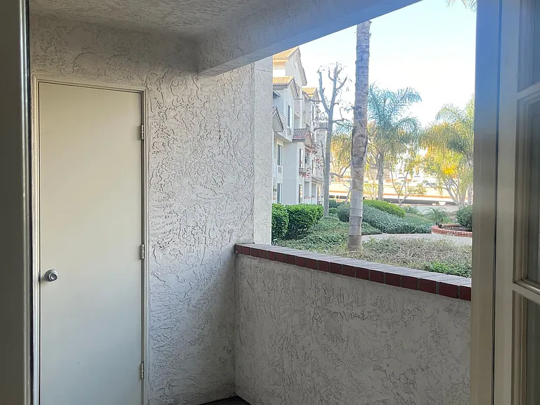 One park Apartments — Photo 28