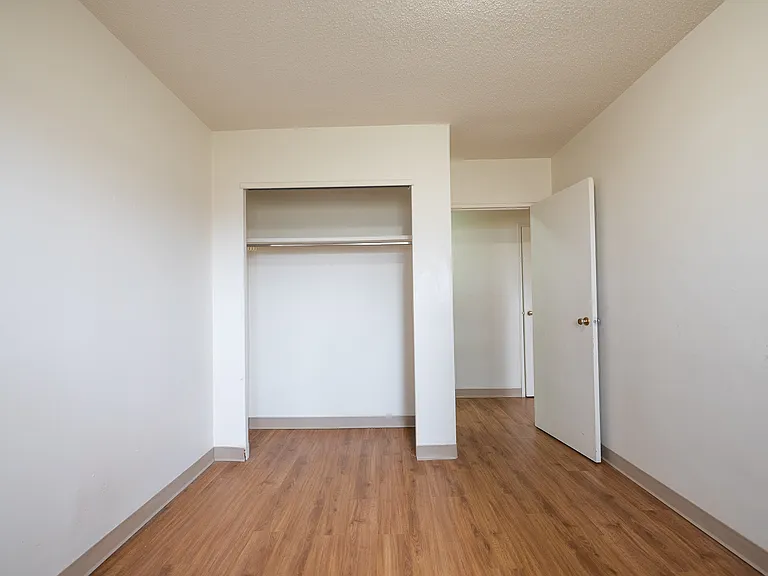 1139 Grant Ave #15 — Photo 6