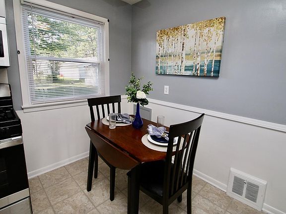 4th image of 30400 Fern Dr