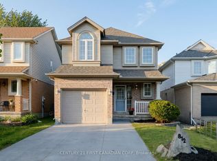 812 Sandcherry St, London, ON N6H 5T9