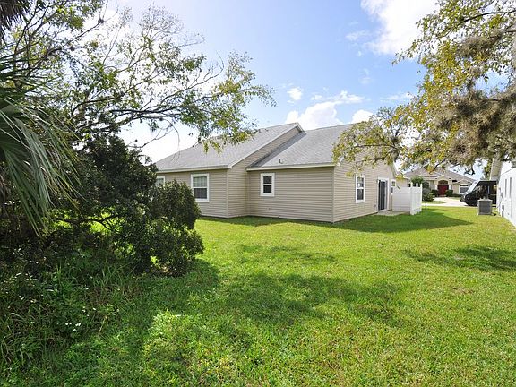 3rd image of 42 Coral Reef Ct N #B