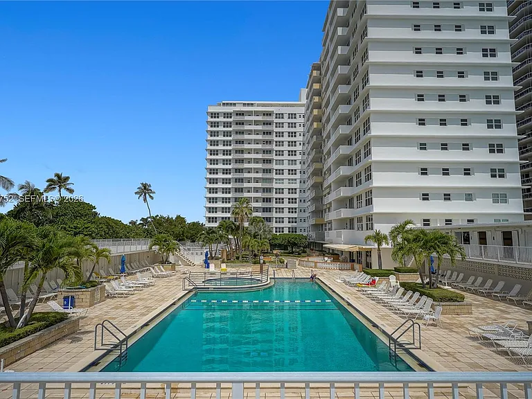 4747 Collins Ave #1503 — Photo 16