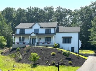 124 Woodside Rd, Ludlow, MA 01056