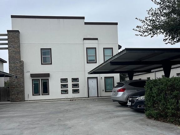 2nd image of 219 Fig Dr APT 2