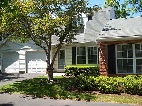 2nd image of 299 Shilling Dr